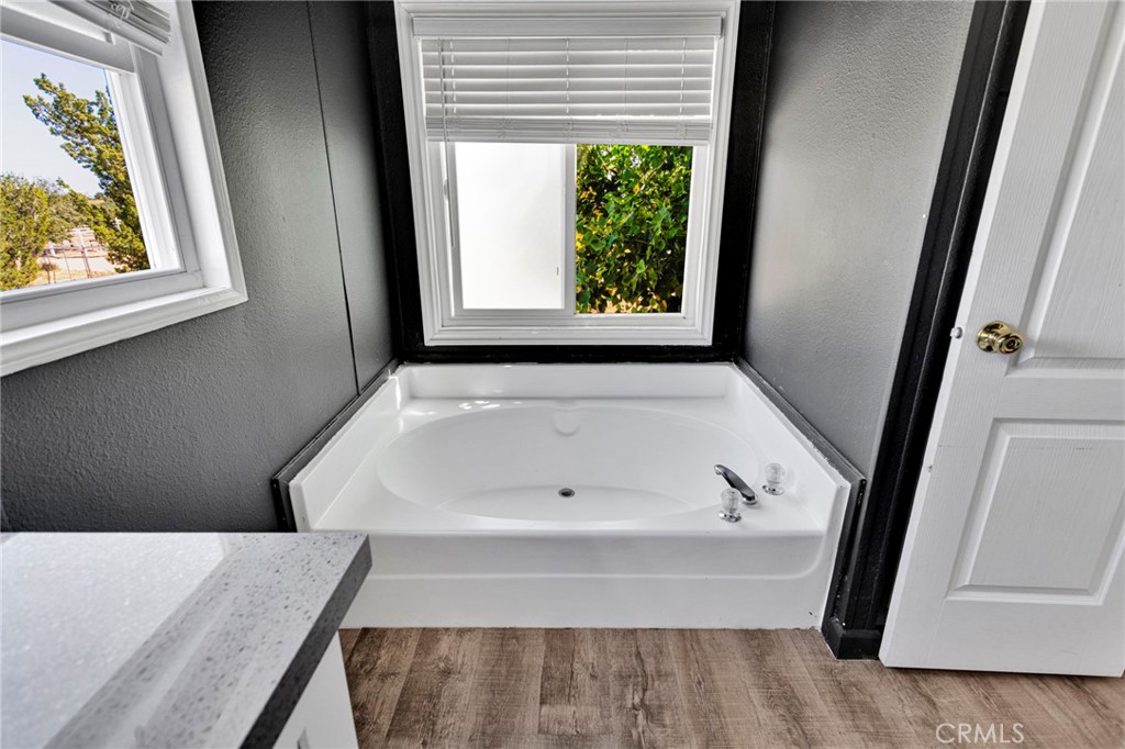 8074 Mira Mar Road Phelan, CA 92371 - Photo 31 of 49 Master Bathroom