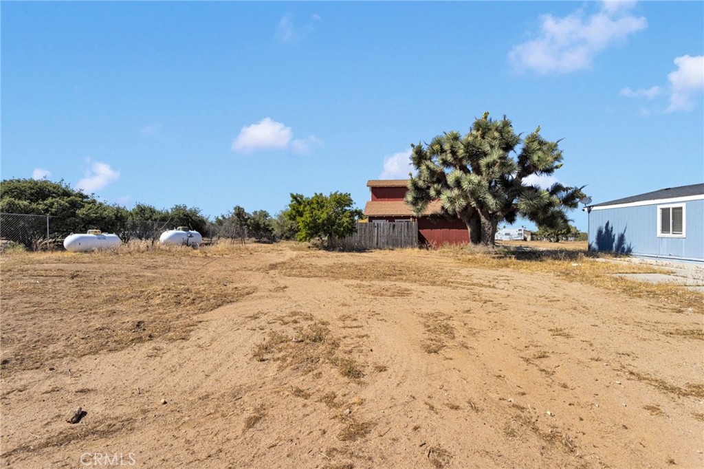 8074 Mira Mar Road Phelan, CA 92371 - Photo 37 of 49