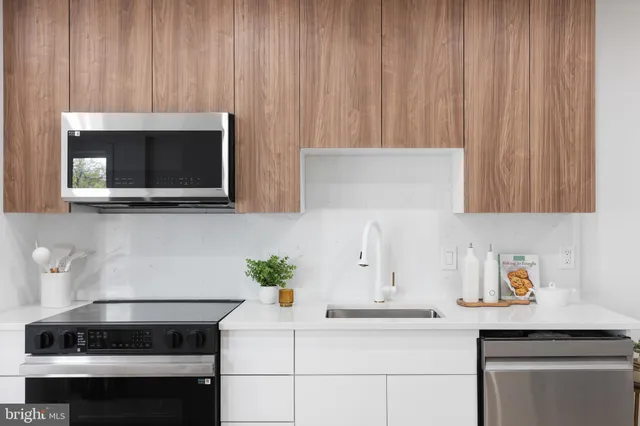 $374,900 | 1124 Florida Street Northeast, Unit 209, Washington, DC 20002