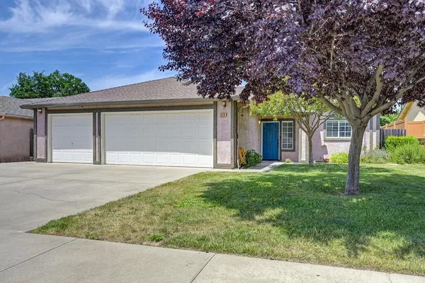 $464,900 | 1578 East J Street, Oakdale, CA 95361