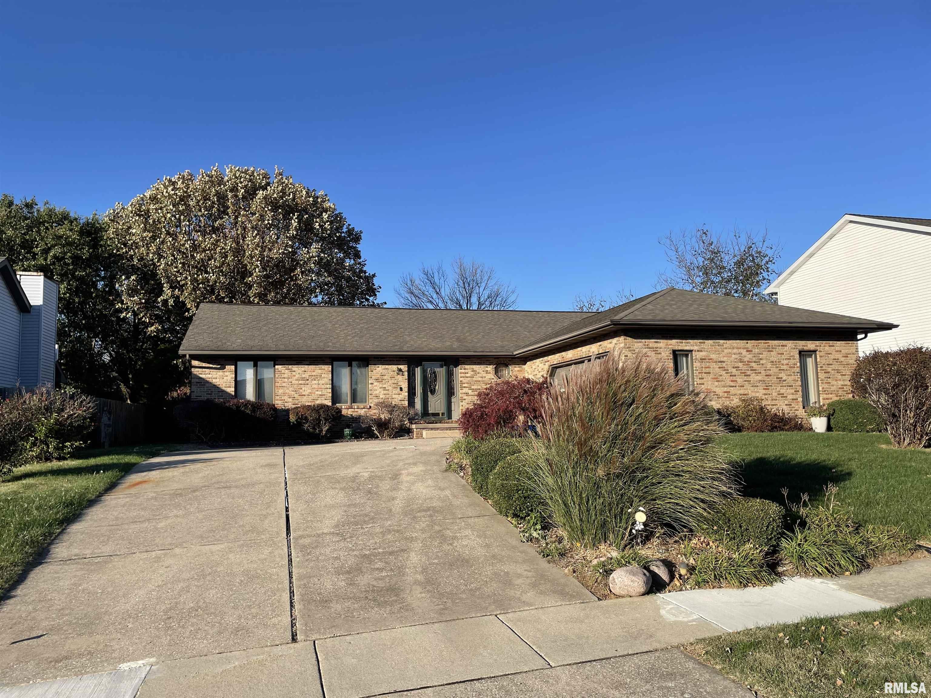 2709 Meadow Pointe Drive Springfield, IL 62702 - Photo 1 of 5
