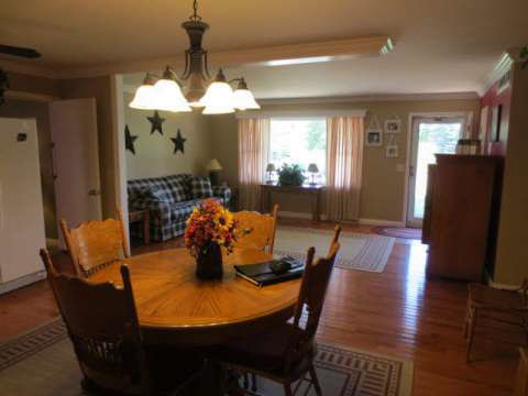 14733 Gratiot Road Hemlock, MI 48626 - Photo 4 of 9 20363585-3.JPG