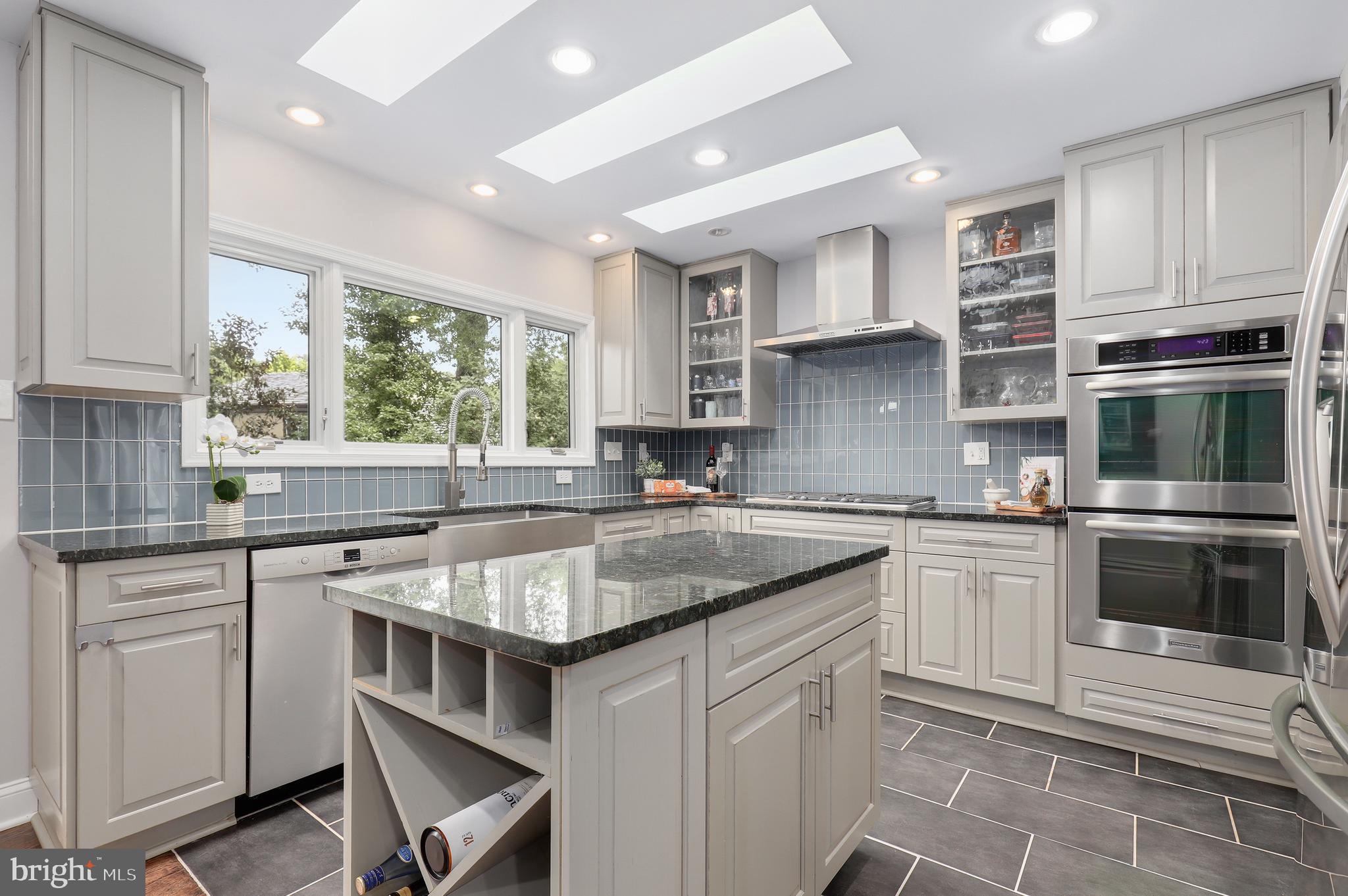 6401 Greentree Road Bethesda, MD 20817 - Photo 13 of 46