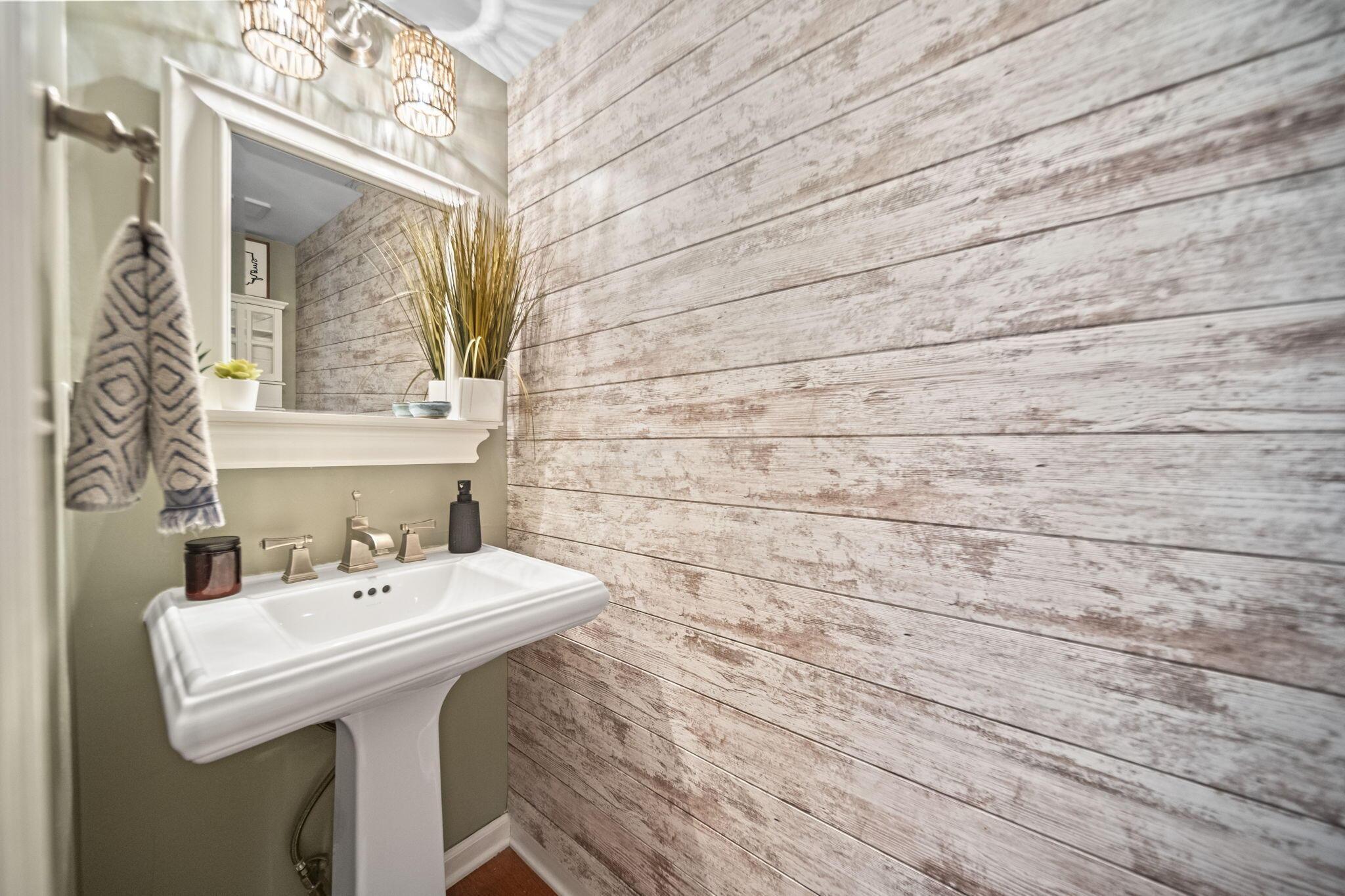 107 Ravine Road Powell, OH 43065 - Photo 23 of 52 Half Bath