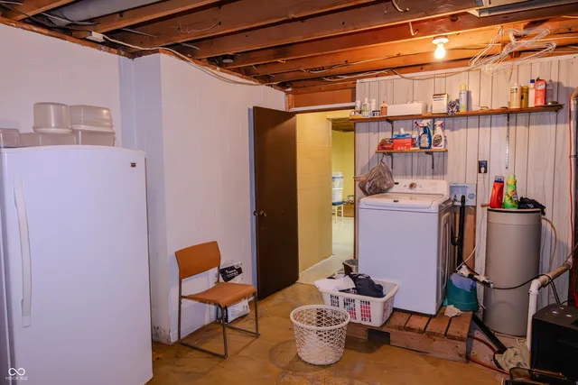 $390,000 | 1958 West Twin Oaks Court, Crawfordsville, IN 47933