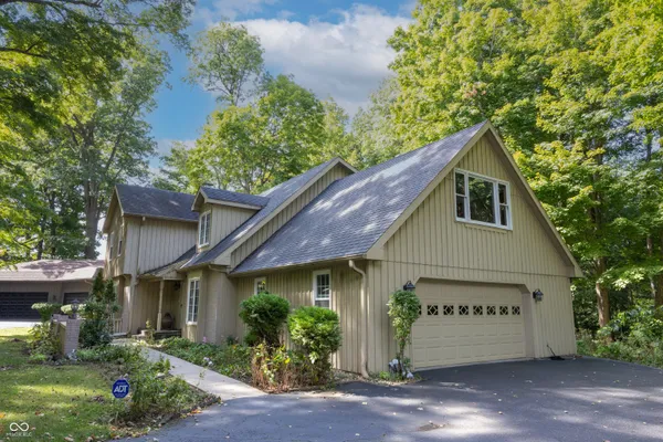 $380,000 | 1958 West Twin Oaks Court, Crawfordsville, IN 47933