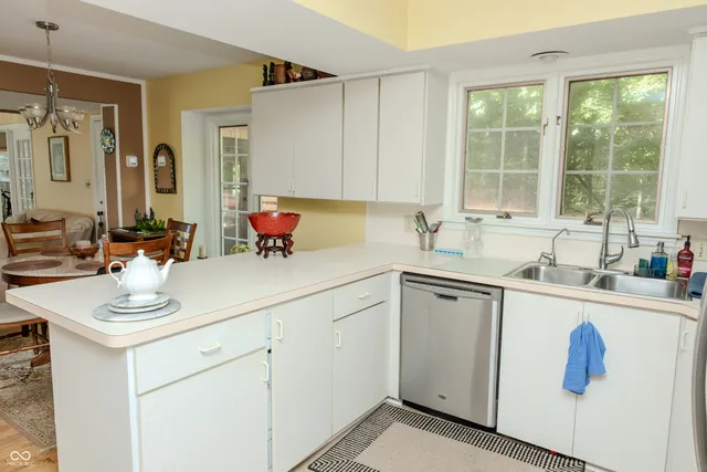 $390,000 | 1958 West Twin Oaks Court, Crawfordsville, IN 47933