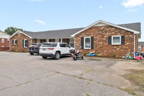 $950 | 147 Darlene Drive, Unit C, Clarksville, TN 37042