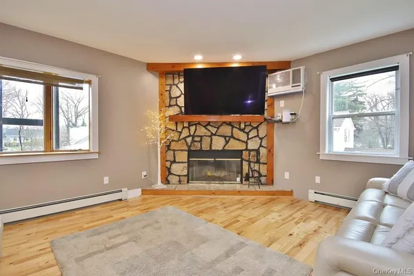 $950,000 | 195 Rockledge Avenue, Buchanan, NY 10511