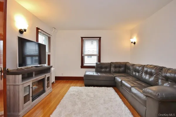 $950,000 | 195 Rockledge Avenue, Buchanan, NY 10511