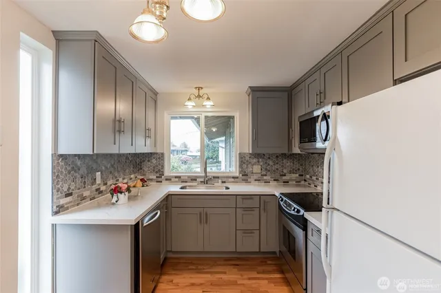 $698,000 | 23504 110th Place Southeast, Kent, WA 98031