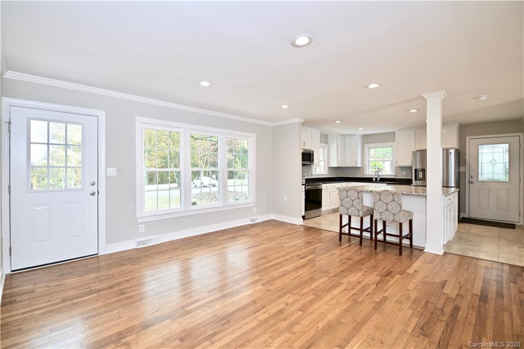 14931 Holbrooks Road Huntersville, NC 28078 - Photo 4 of 33 Gallery Image 4