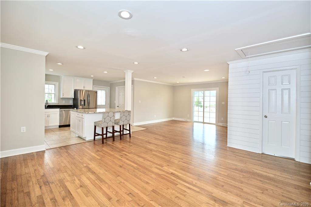 14931 Holbrooks Road Huntersville, NC 28078 - Photo 5 of 33 Gallery Image 5