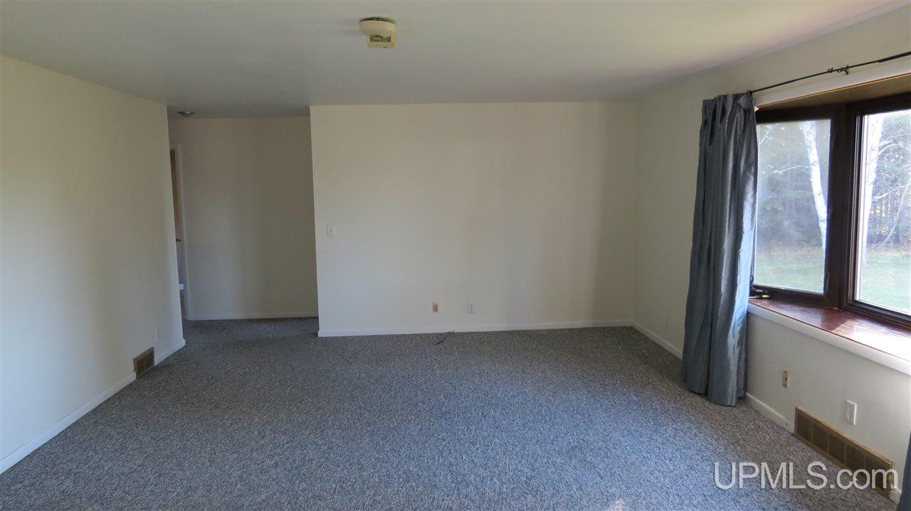 2992 Co Road Cornell, MI 49818 - Photo 4 of 24