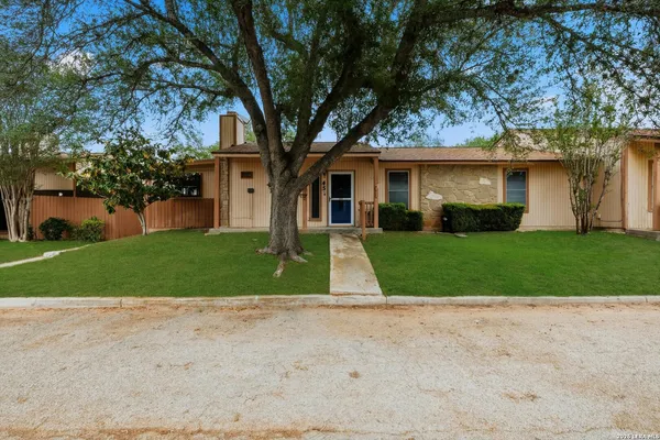 $140,000 | 1051 Country Club Drive, Unit M45, Seguin, TX 78155