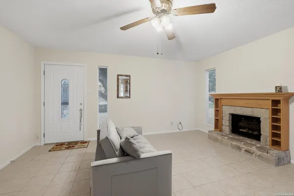 $140,000 | 1051 Country Club Drive, Unit M45, Seguin, TX 78155