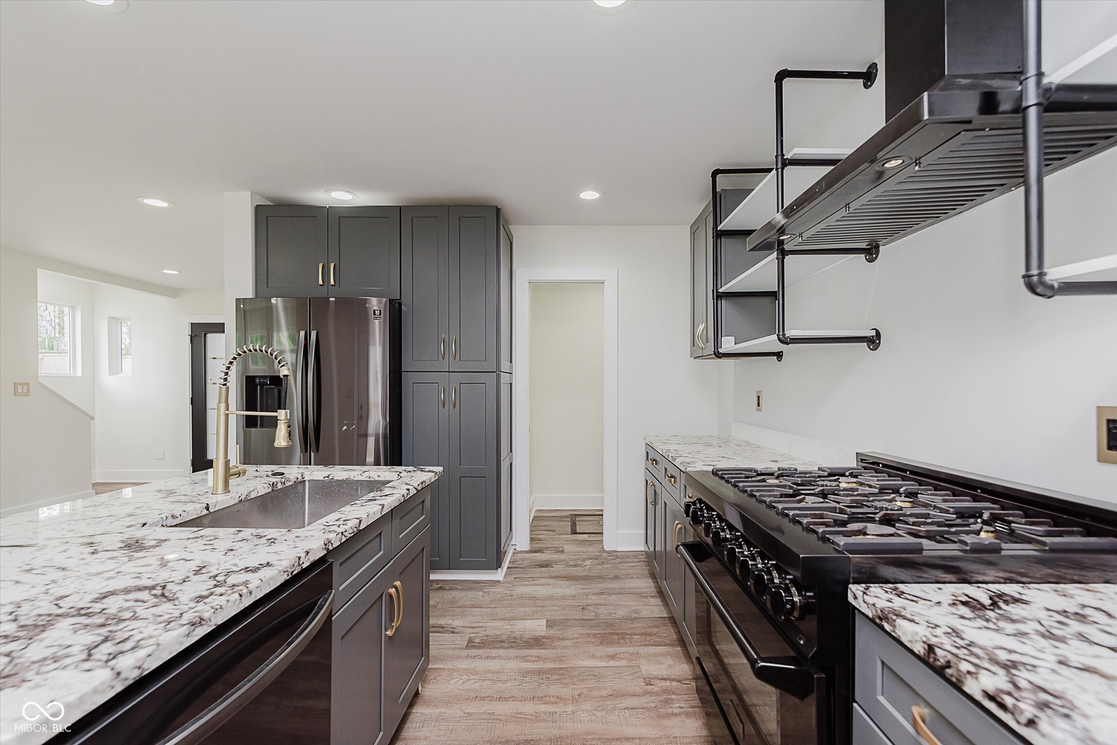 2302 South Pennsylvania Street Indianapolis, IN 46225 - Photo 4 of 41