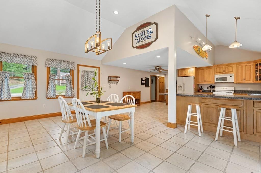 155 Andover Road Billerica, MA 01821 - Photo 7 of 26