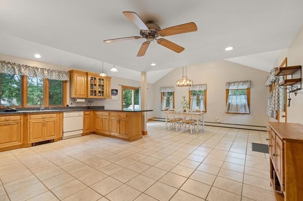 155 Andover Road Billerica, MA 01821 - Photo 8 of 26