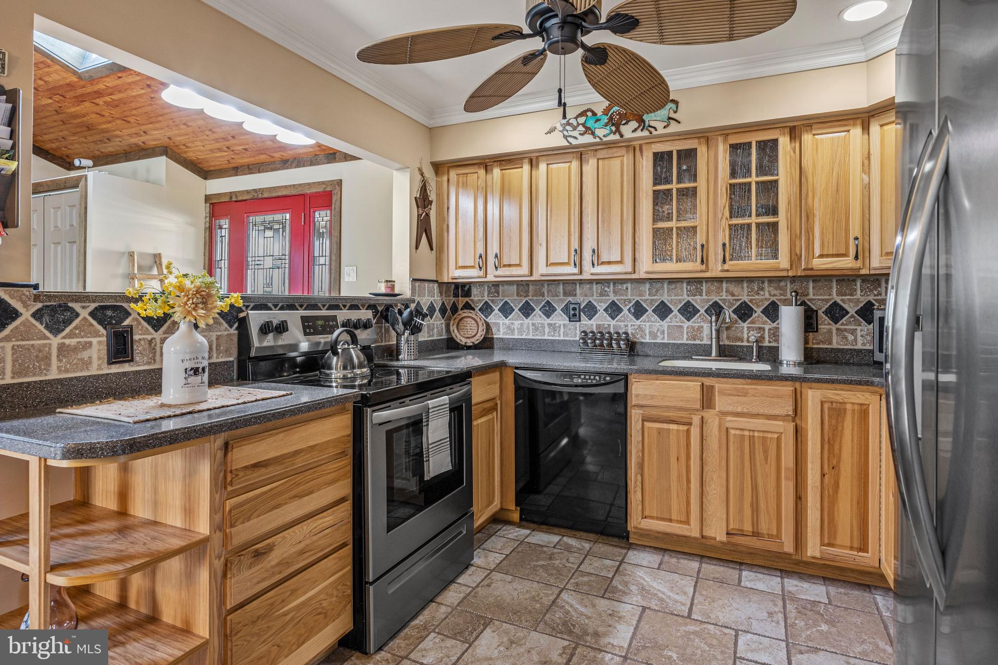 115 Hedge Road Levittown, PA 19056 - Photo 11 of 29 Gallery Image 11