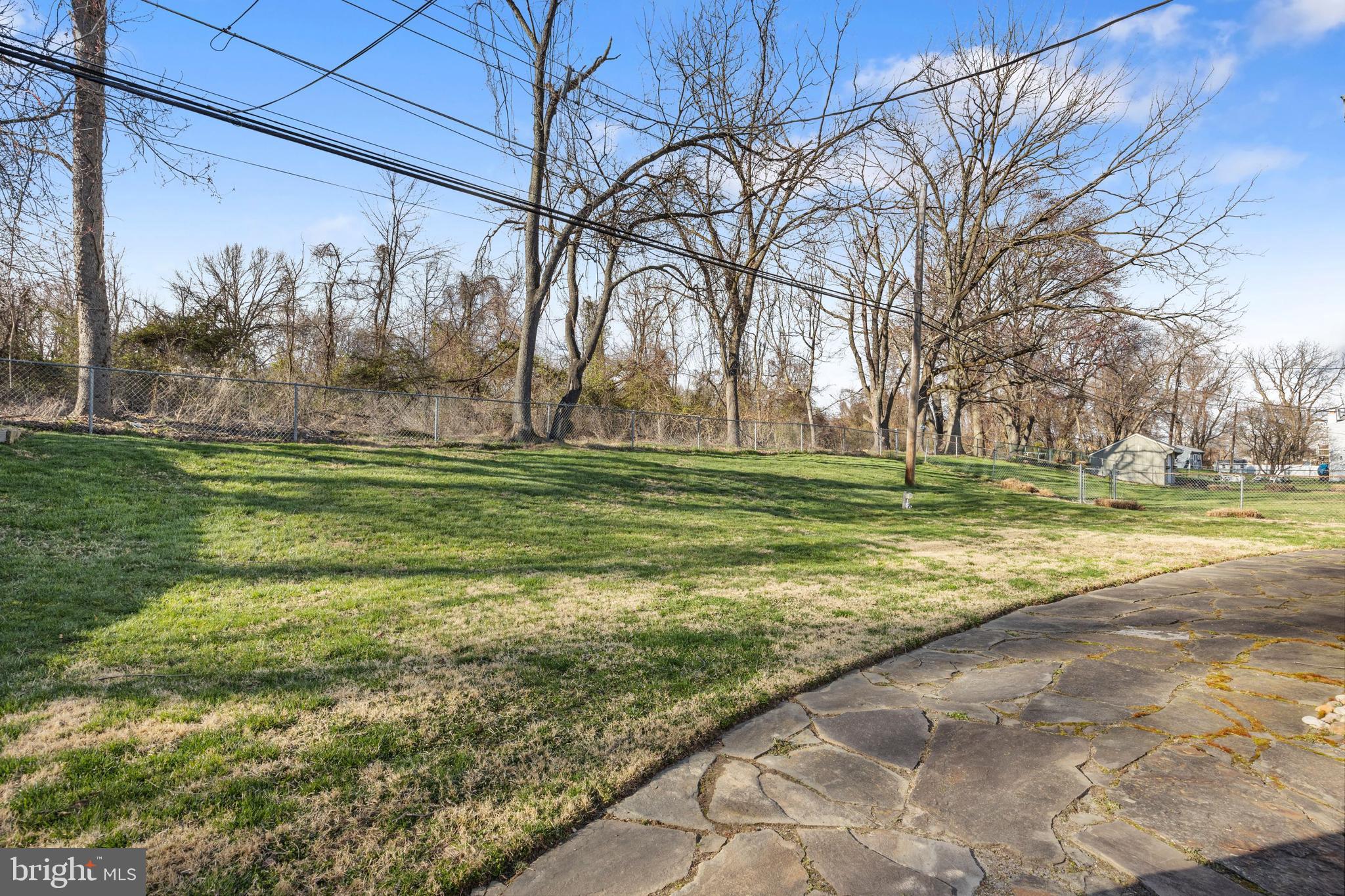 115 Hedge Road Levittown, PA 19056 - Photo 27 of 29 Gallery Image 27