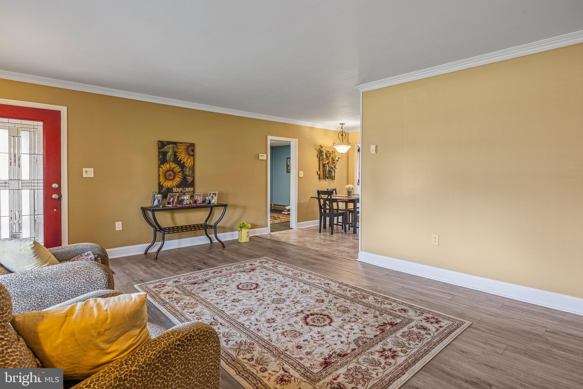 115 Hedge Road Levittown, PA 19056 - Photo 8 of 29 Gallery Image 8