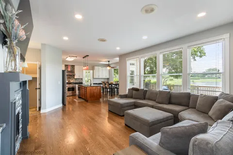 $624,900 | 1724 Dorchester Court, Mundelein, IL 60060