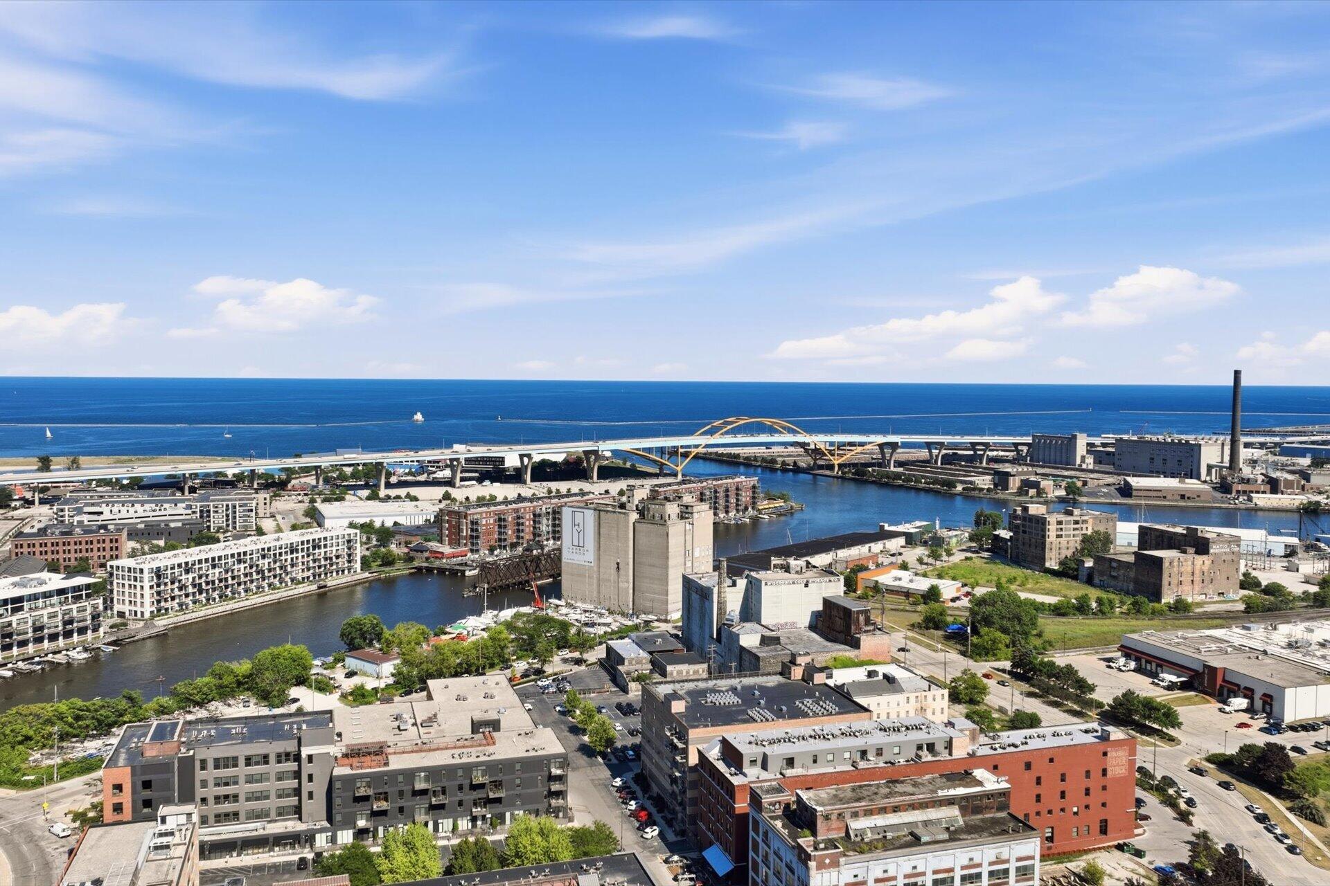 106 West Seeboth Street, Unit 920 Milwaukee, WI 53204 - Photo 46 of 51 Unbeatable downtown location just steps from the RiverWalk, Third Ward, Milwaukee Public Market, dining, shopping, and entertainment.