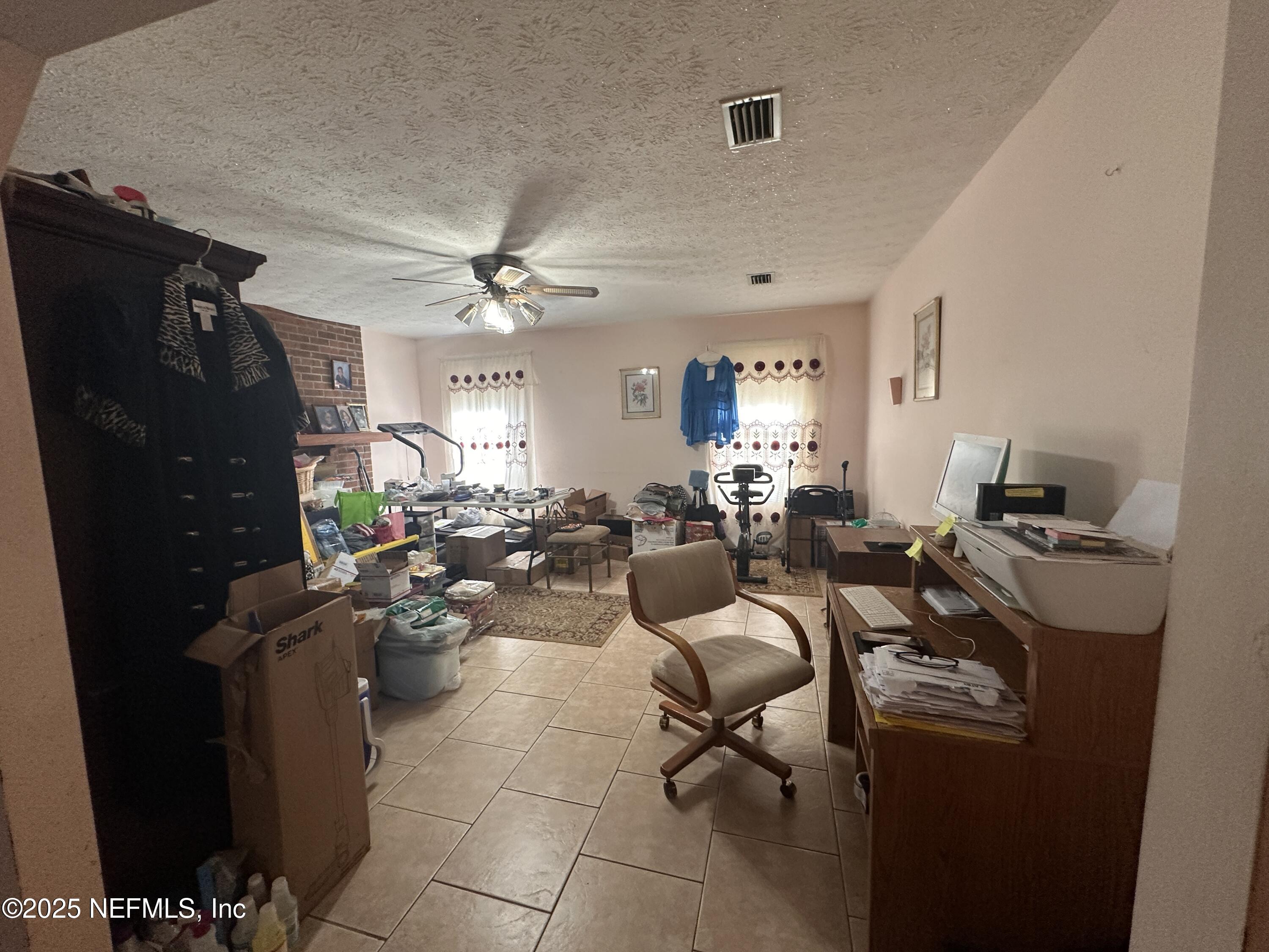 9181 Ribault Avenue Jacksonville, FL 32208 - Photo 12 of 25 Family Room