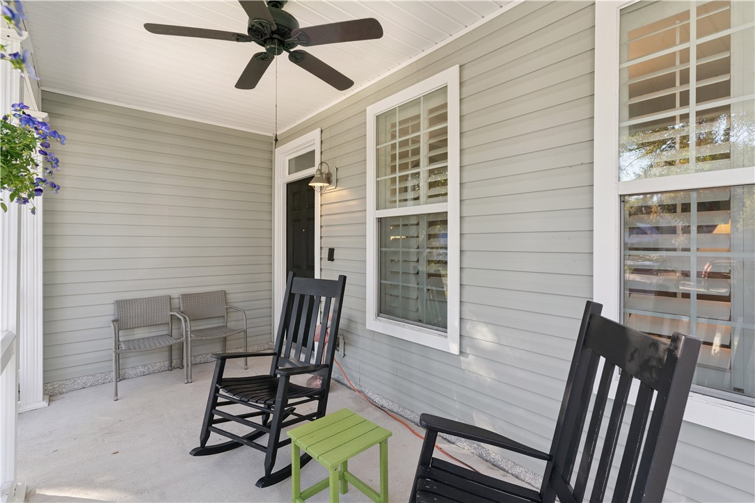 420 Holly Street St. Simons Island, GA 31522 - Photo 4 of 26 FRONT PORCH