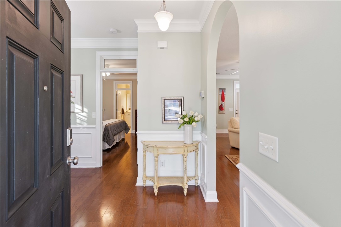 420 Holly Street St. Simons Island, GA 31522 - Photo 5 of 26 ENTRANCE