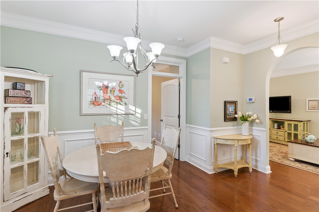 420 Holly Street St. Simons Island, GA 31522 - Photo 7 of 26 DINING AREA