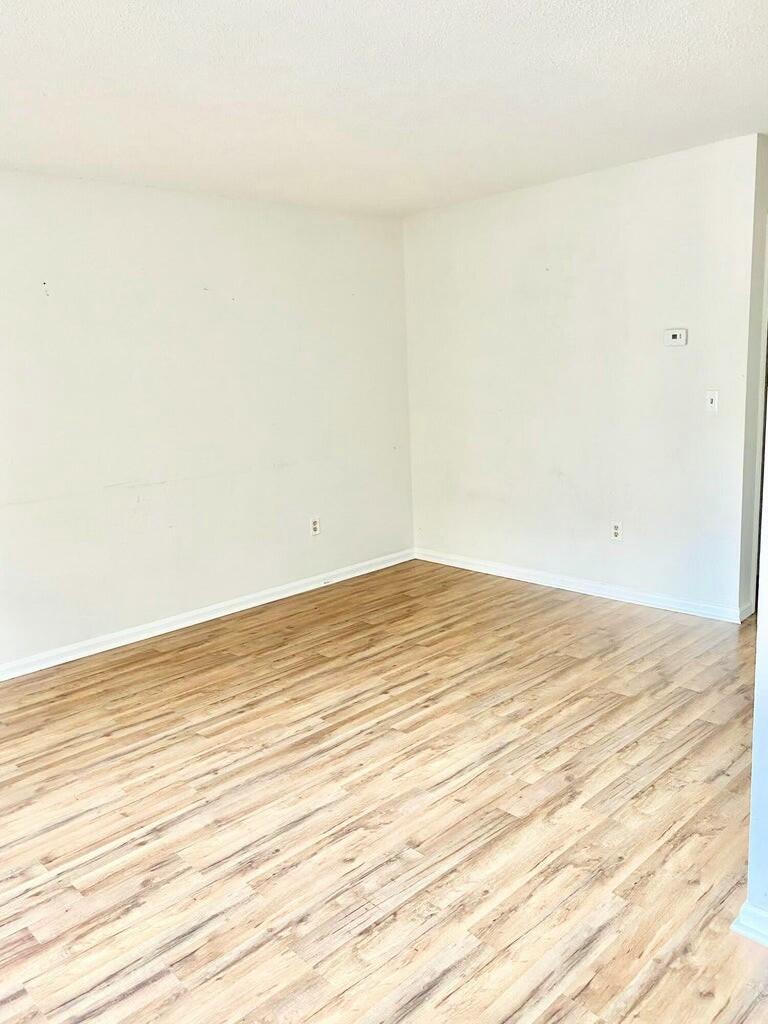 907 Royal Tern Lane, Unit D Mount Pleasant, SC 29464 - Photo 3 of 21 tempImageBE9iva