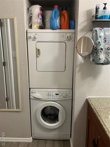 $114,900 | 3109 Broken Oak Drive, Unit D, Oakville, MO 63129