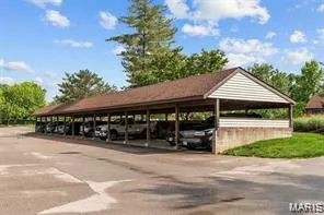 $109,000 | 3109 Broken Oak Drive, Unit D, Oakville, MO 63129