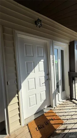 $114,900 | 3109 Broken Oak Drive, Unit D, Oakville, MO 63129