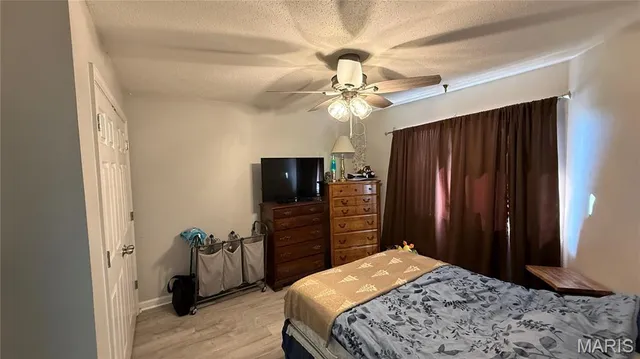 $114,900 | 3109 Broken Oak Drive, Unit D, Oakville, MO 63129