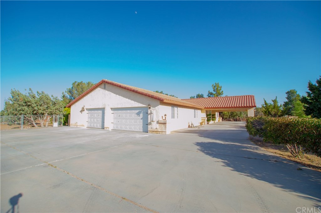 9119 Daisy Road Hesperia, CA 92344 - Photo 3 of 58 Gallery Image 3