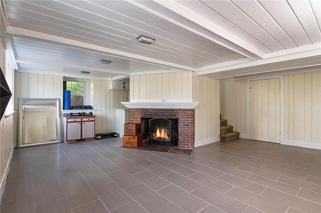 29 Spruce Street Westerly, RI 02891 - Photo 17 of 23 Gallery Image 17
