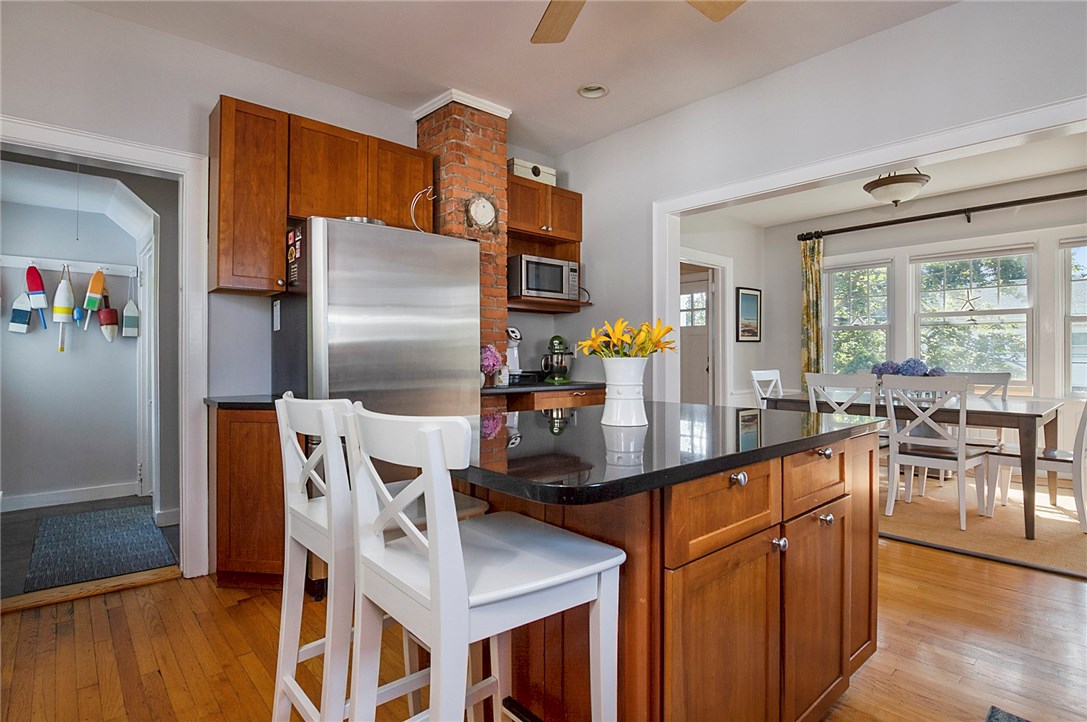 29 Spruce Street Westerly, RI 02891 - Photo 8 of 23 Gallery Image 8