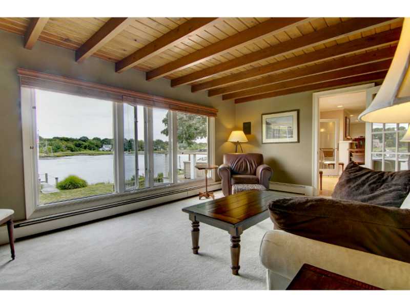 7 Riverside Drive Barrington, RI 02806 - Photo 13 of 25 Den/Family/Great Room.