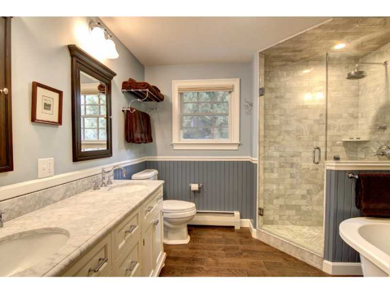 7 Riverside Drive Barrington, RI 02806 - Photo 18 of 25 Master Bath/Spa.