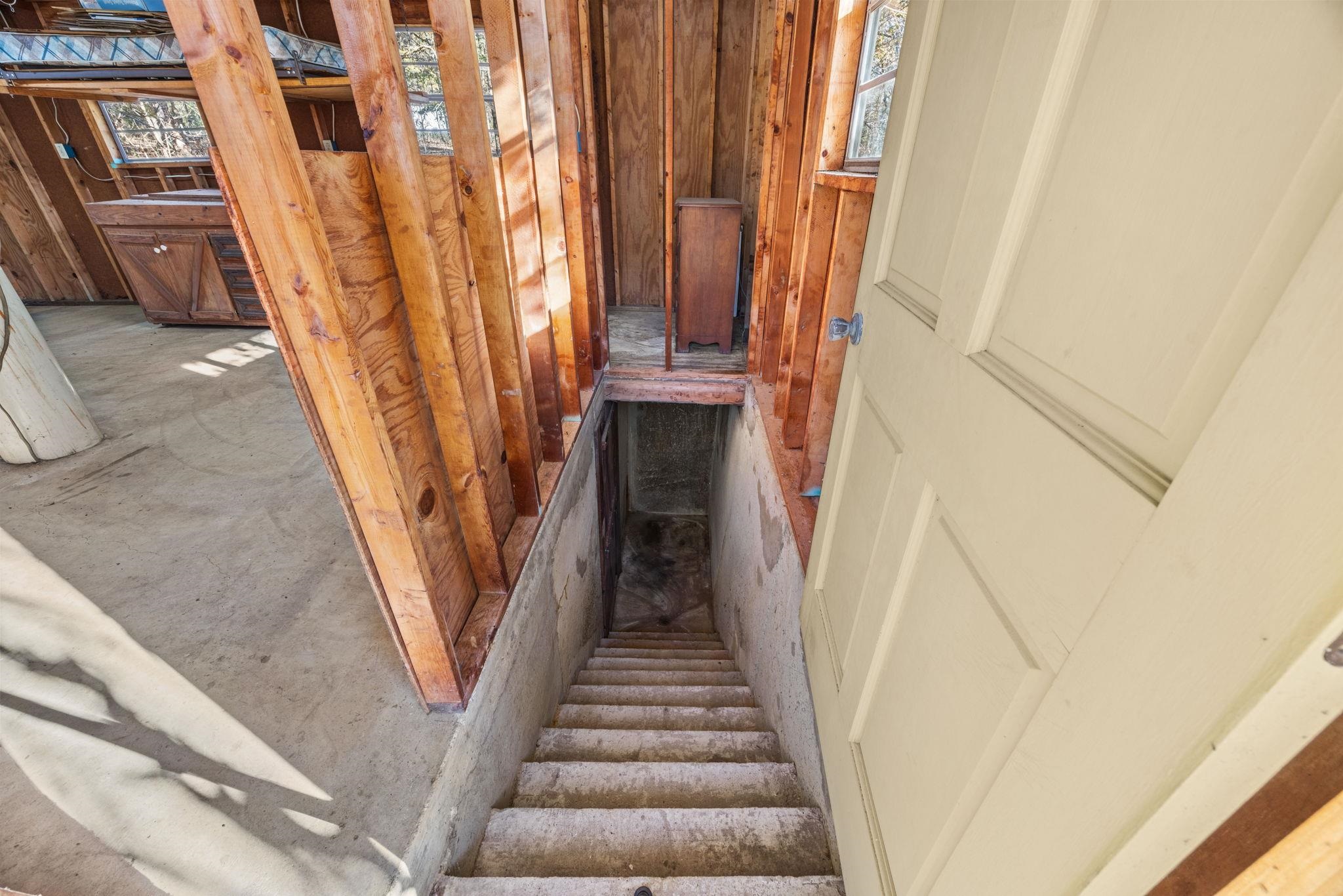 213 Forrest School Road Corinth, MS 38834 - Photo 33 of 40 Staircase with plenty of natural light