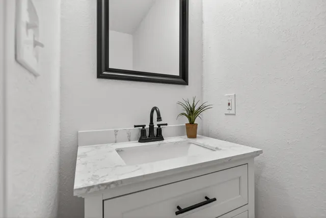 $469,900 | 4297 Edge Perry Road, Crestview, FL 32539