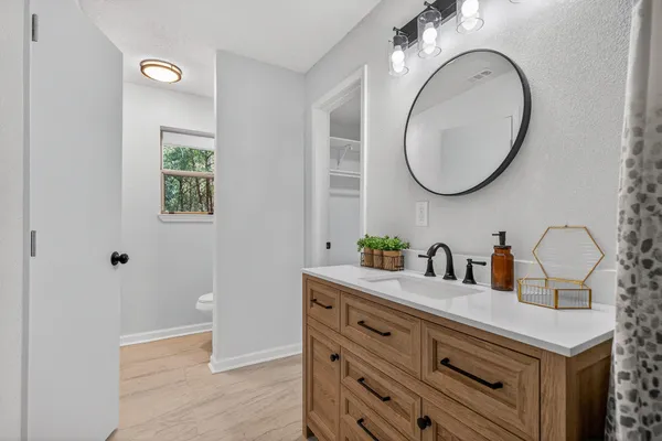 $469,700 | 4297 Edge Perry Road, Crestview, FL 32539