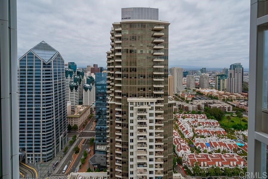888 West E Street San Diego, CA 92101 - Photo 15 of 30 a city view