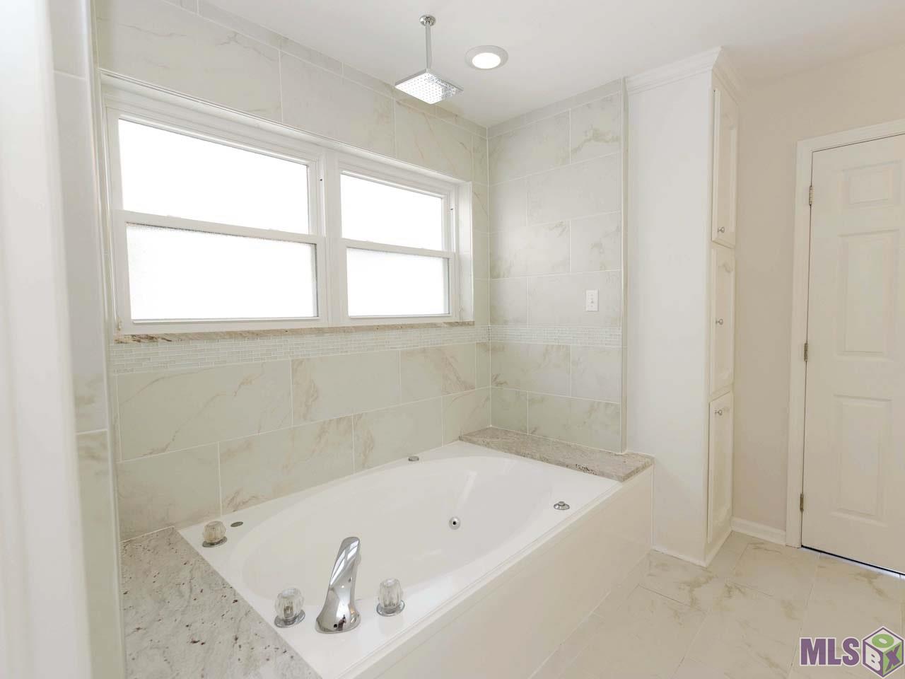 38390 Duplessis Road Prairieville, LA 70769 - Photo 11 of 19 Gallery Image 11