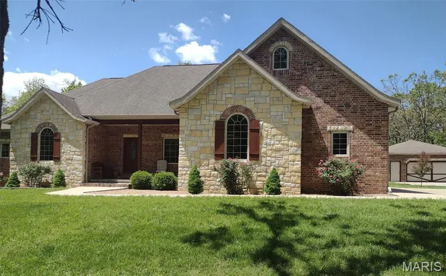 $638,900 | 24473 Remington Lane, Lebanon, MO 65536