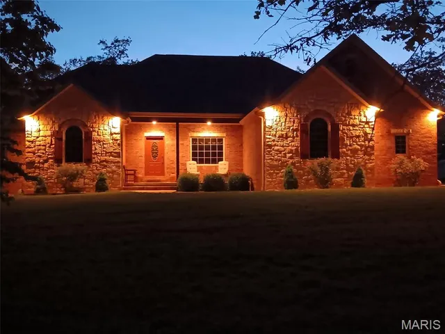 $638,900 | 24473 Remington Lane, Lebanon, MO 65536