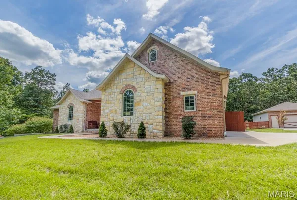 $638,900 | 24473 Remington Lane, Lebanon, MO 65536